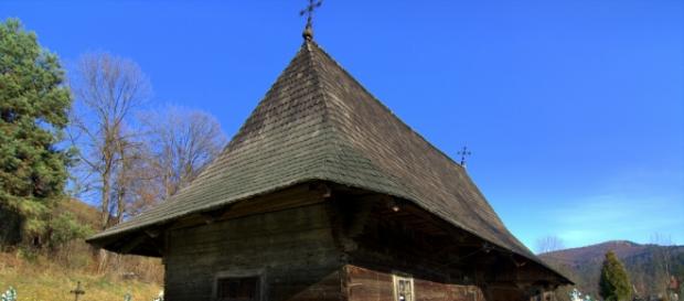 Biserica din lemn este un simbol al ortodoxiei Biserica din lemn este un simbol al ortodoxiei