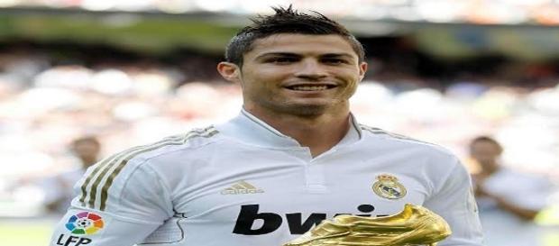 Cristiano Ronaldo recebe proposta milionária Cristiano Ronaldo recebe proposta milionária