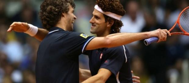 Guga e Djokovic, em exibição no Rio de Janeiro Guga e Djokovic, em exibição no Rio de Janeiro