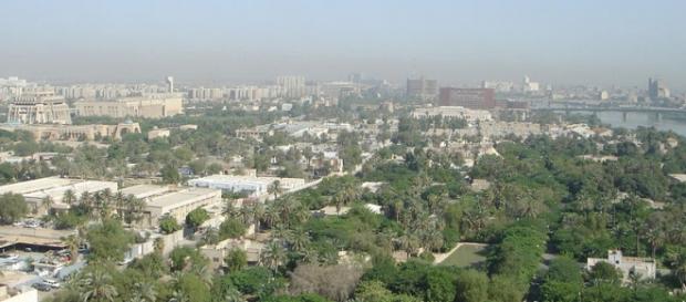 Il Parlamento di Baghdad è stato preso d'assalto da migliaia di manifestanti sciiti Il Parlamento di Baghdad è stato preso d'assalto da migliaia di manifestanti sciiti