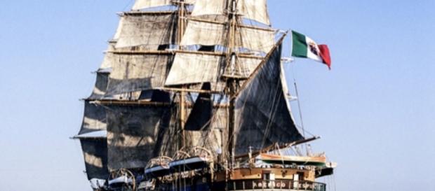 La nave scuola Amerigo Vespucci La nave scuola Amerigo Vespucci