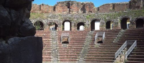 Il Teatro Romano di Benevento, perla della città che mercoledì 11 maggio ospita il Giro d'Italia