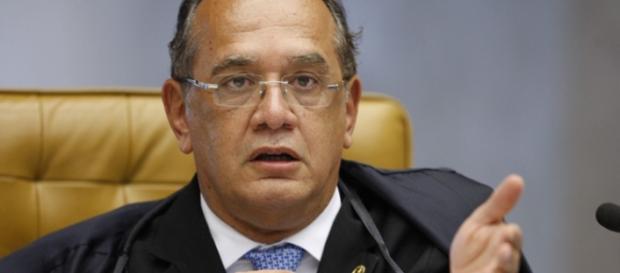 Gilmar Mendes repudiou a decisão do presidente interino da Câmara Gilmar Mendes repudiou a decisão do presidente interino da Câmara