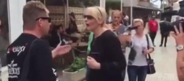 Öffentlicher Streit zwischen Almklausi und Helena Fürst Öffentlicher Streit zwischen Almklausi und Helena Fürst