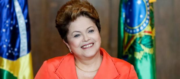 Senado aprova e Dilma manterá seus direitos e regalias mesmo afastada Senado aprova e Dilma manterá seus direitos e regalias mesmo afastada