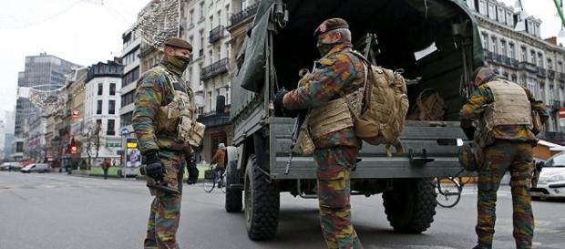 Bruxelles: 60 militari sotto osservazione Bruxelles: 60 militari sotto osservazione
