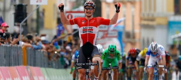 El alemán Andre Greipel se impuso en la quinta etapa del Giro con final en Benevento El alemán Andre Greipel se impuso en la quinta etapa del Giro con final en Benevento
