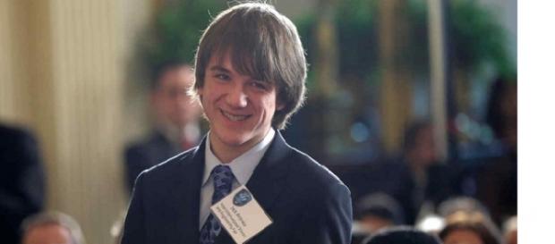 Joven Genio descubre método para detectar 3 tipos de Cancer Joven Genio descubre método para detectar 3 tipos de Cancer