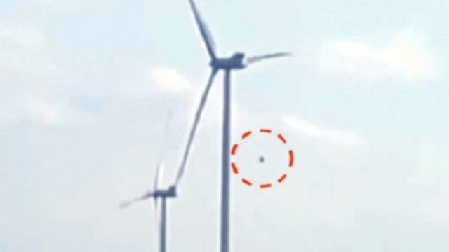Ufo in Polonia fa fermare pale eoliche.