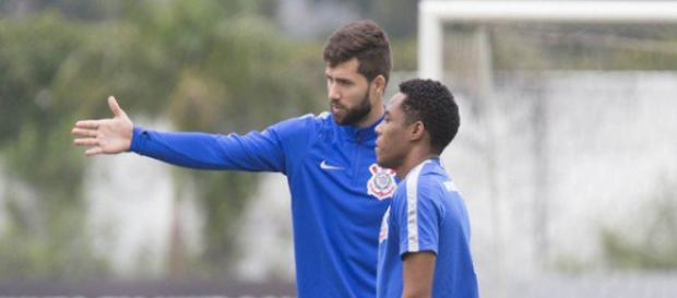 A notícia pega os torcedores do Corinthians de surpresa A notícia pega os torcedores do Corinthians de surpresa