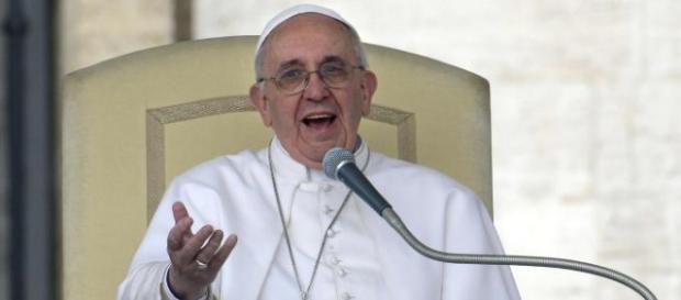 Papa Francesco durante un'udienza (immagine tratta dal web) Papa Francesco durante un'udienza (immagine tratta dal web)