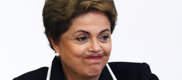 Senado aprova impeachment contra Dilma Senado aprova impeachment contra Dilma