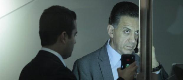 "CONSULTAR AL PUEBLO LLEVA A LA ANARQUÍA" OFM. "CONSULTAR AL PUEBLO LLEVA A LA ANARQUÍA" OFM.