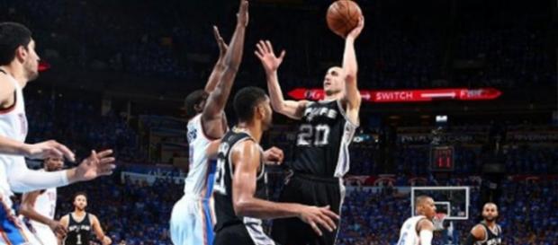 Derrota y eliminación para los Spurs en la semifinal de la Conferencia Oeste Derrota y eliminación para los Spurs en la semifinal de la Conferencia Oeste