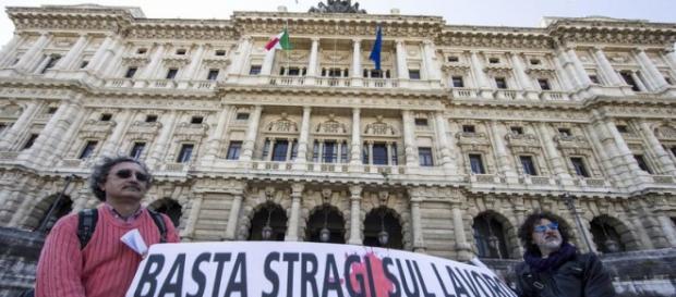 Il Palazzaccio sede della Cassazione Il Palazzaccio sede della Cassazione