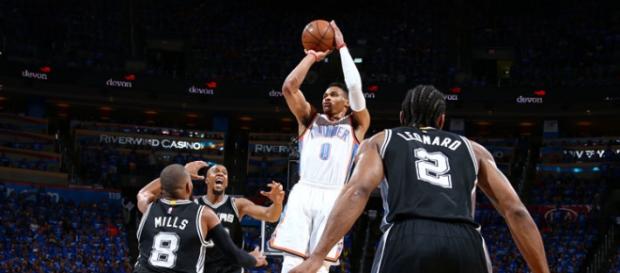 Oklahoma City Thunder chega à final do Oeste Oklahoma City Thunder chega à final do Oeste