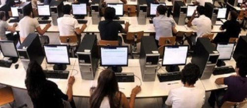 Ultime notizie scuola, sabato 14 maggio 2016: concorso e sicurezza informatica prove computer based