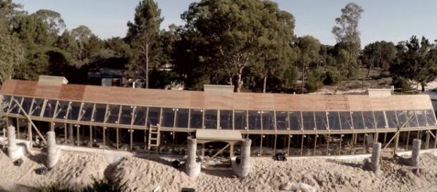 A escola autossustentável utilizou para construção 60% de material reciclado A escola autossustentável utilizou para construção 60% de material reciclado