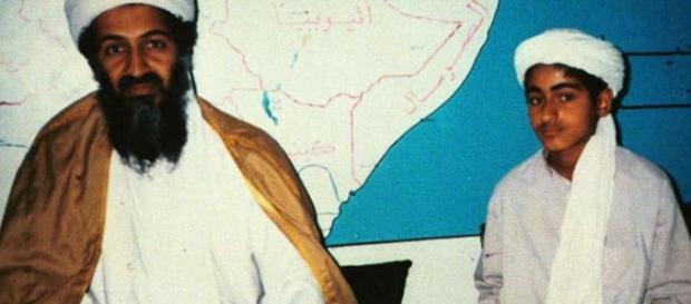 Osama Bin Laden e il figlio Hamza Osama Bin Laden e il figlio Hamza