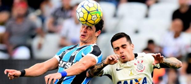 Corinthians empata em casa na estreia do Brasileirão (Foto: Sérgio Barzaghi) Corinthians empata em casa na estreia do Brasileirão (Foto: Sérgio Barzaghi)