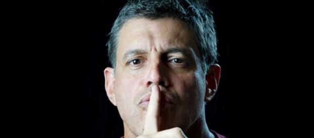 Frota ficou indignado com a postura de Moura Frota ficou indignado com a postura de Moura