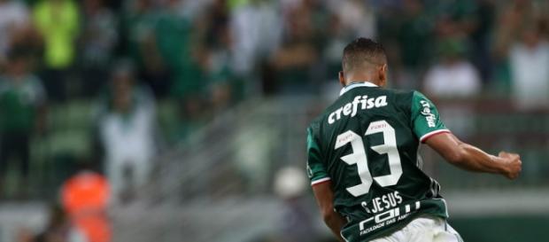 Gabriel Jesus comemora gol do Palmeiras no Allianz Parque. Foto de César Greco, reprodução Palmeiras Gabriel Jesus comemora gol do Palmeiras no Allianz Parque. Foto de César Greco, reprodução Palmeiras