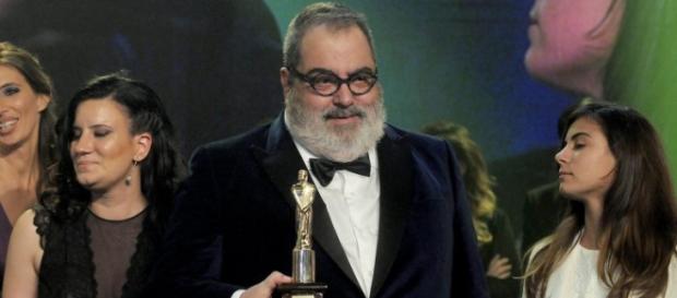 Lanata recibiendo el el Martín Fierro de Oro Lanata recibiendo el el Martín Fierro de Oro