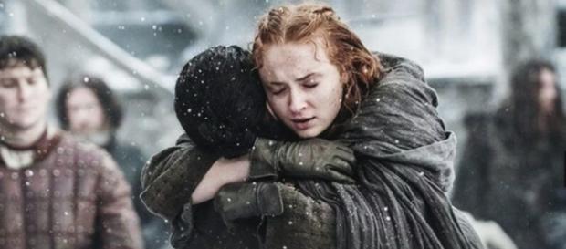 Os 'irmãos' Stark se reencontram em Castle Black (Foto: HBO) Os 'irmãos' Stark se reencontram em Castle Black (Foto: HBO)