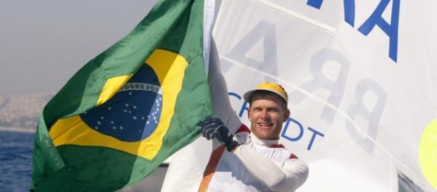 Robert Sheidt é bicampeão olímpico, uma das esperanças do Brasil Robert Sheidt é bicampeão olímpico, uma das esperanças do Brasil