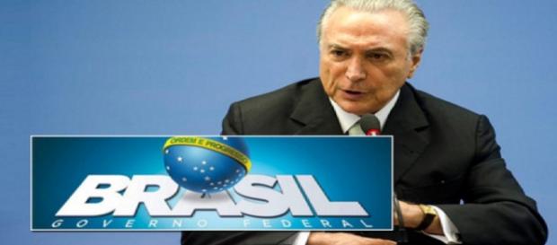 Bandeira escolhida por Temer cria polêmcia Bandeira escolhida por Temer cria polêmcia