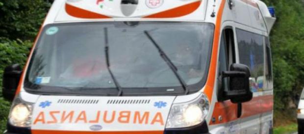 Cosenza: incidente sulla ss 176, due feriti Cosenza: incidente sulla ss 176, due feriti