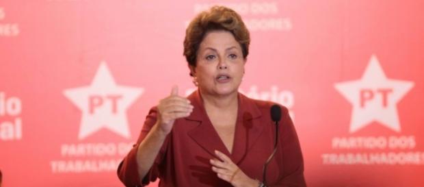 Dilma é detonada pelo próprio PT Dilma é detonada pelo próprio PT