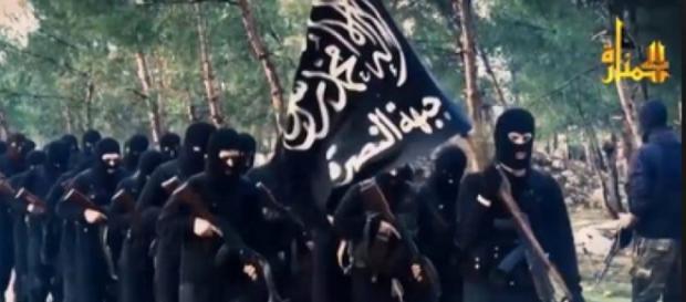 Guerriglieri di Al Nusra, la "sezione" siriana di Al Qaeda Guerriglieri di Al Nusra, la "sezione" siriana di Al Qaeda