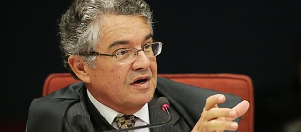 Ministro do STF libera pedido de impeachment de Michel Temer Ministro do STF libera pedido de impeachment de Michel Temer