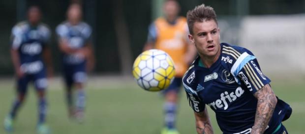 Róger Guedes, atacante do Palmeiras Róger Guedes, atacante do Palmeiras