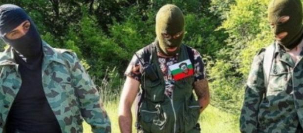 Vânătorii de imigranți au devenit celebrii în Bulgaria Vânătorii de imigranți au devenit celebrii în Bulgaria