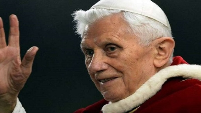 Benedetto XVI avrebbe rivelato che la Chiesa non ha detto tutto sul terzo segreto di Fatima