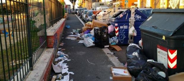 Roma tra degrado e disagio sociale Roma tra degrado e disagio sociale