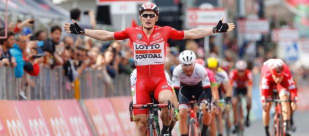 André Greipel celebra su tercera victoria en la 99 edición del Giro de Italia André Greipel celebra su tercera victoria en la 99 edición del Giro de Italia