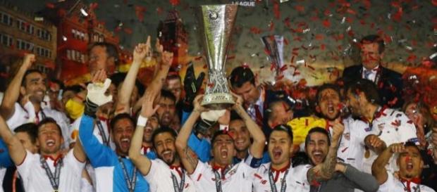 El Sevilla se proclamó tricampeón de la Europa League en Basilea El Sevilla se proclamó tricampeón de la Europa League en Basilea