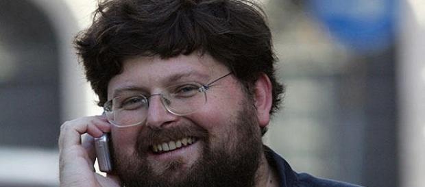 Il saluto di Adinolfi al leader radicale si è trasformato in una bagarre Il saluto di Adinolfi al leader radicale si è trasformato in una bagarre