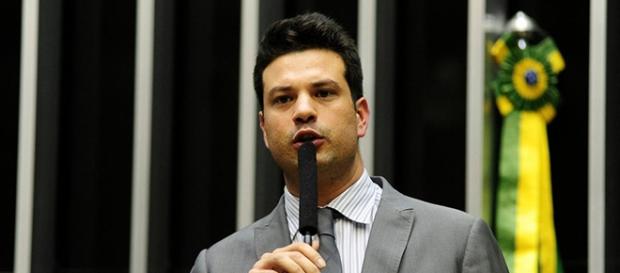 Novo ministro não pensa em fim do MinEsp Novo ministro não pensa em fim do MinEsp