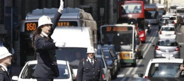 Roma, un sistema dei trasporti al collasso Roma, un sistema dei trasporti al collasso