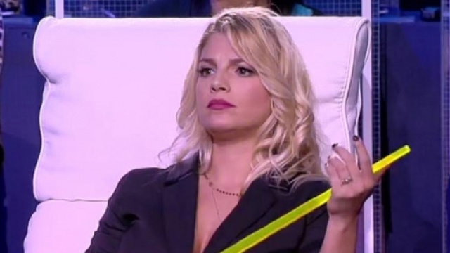 Emma Marrone risponde alle offese sui social dopo Amici 15.