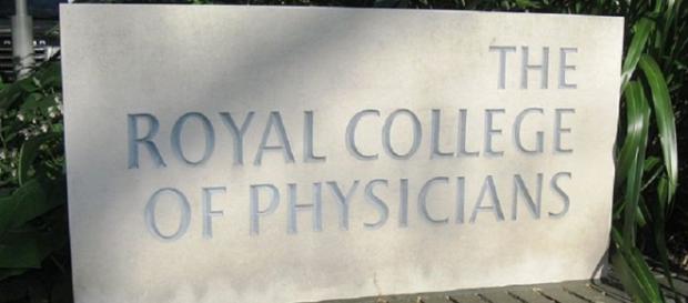 Royal College of Physicians endorse vaping (Wikimedia) Royal College of Physicians endorse vaping (Wikimedia)