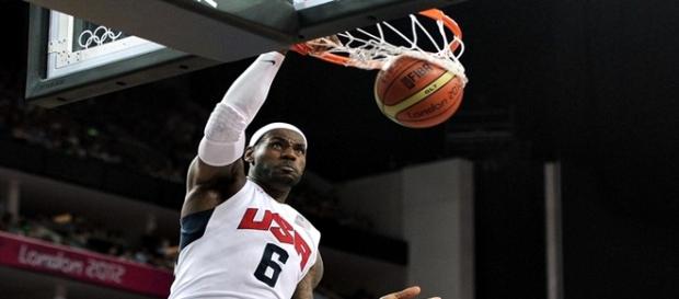 LeBron James é uma das estrelas do "Dream Team" LeBron James é uma das estrelas do "Dream Team"