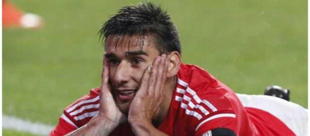 Toto Salvio não jogou na final da Taça da Liga Toto Salvio não jogou na final da Taça da Liga