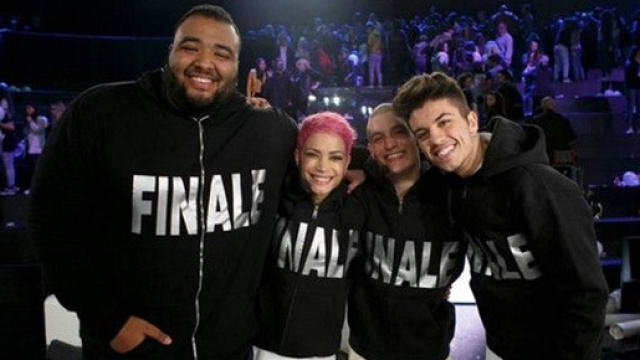 Amici 2016:conferenza stampa in diretta, Anna Oxa contro tutti