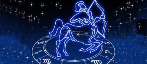 Oroscopo del giorno 23 maggio, previsioni zodiacali di lunedì segno per segno