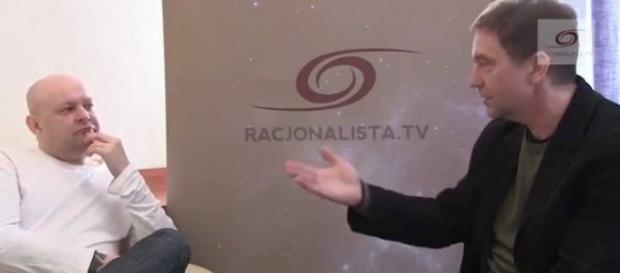 Paweł Hajncel (ten na biało) w wywiadzie dla Racjonalista.TV Paweł Hajncel (ten na biało) w wywiadzie dla Racjonalista.TV